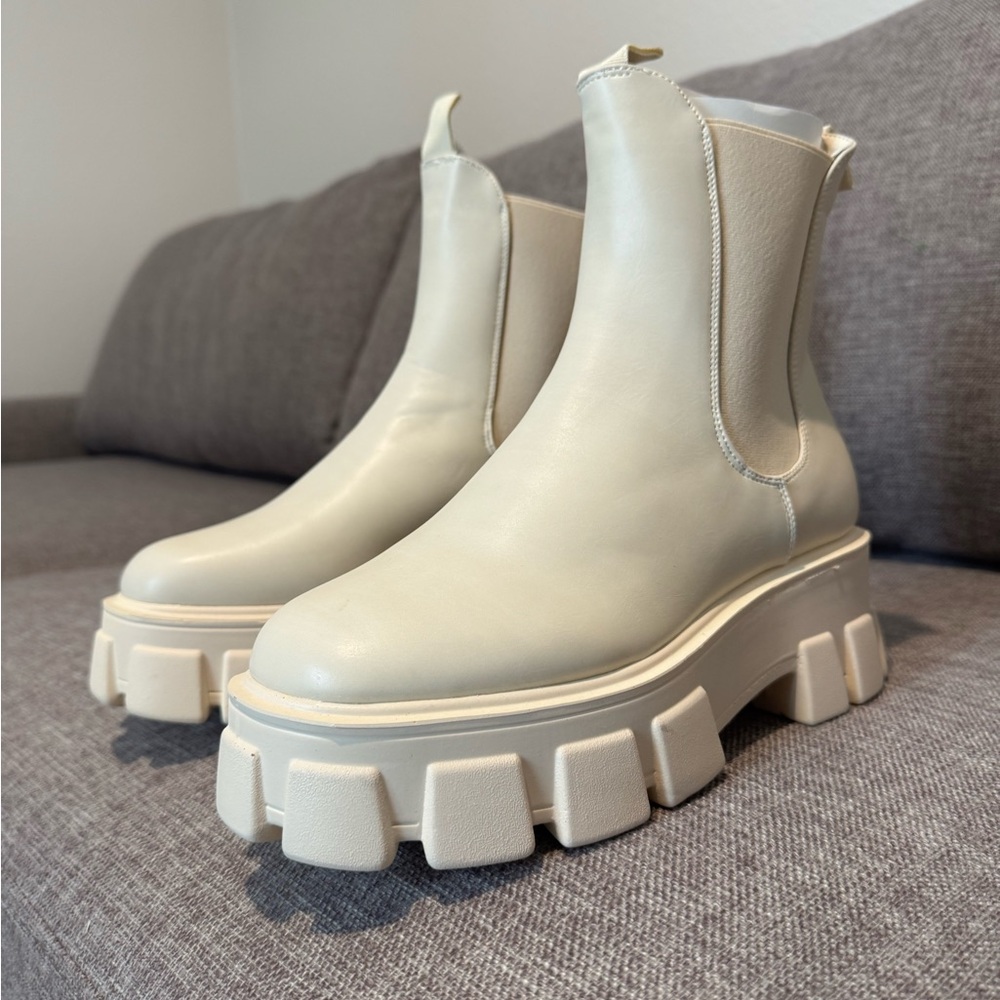 Pretty Little Thing Cream Chunky Boots